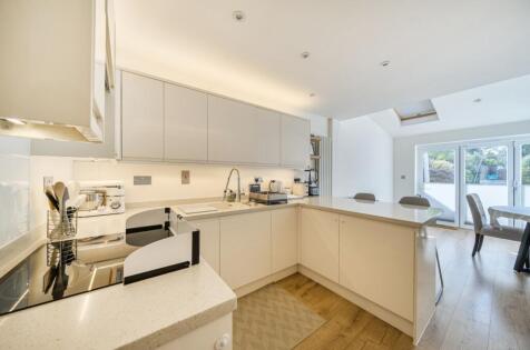 Victoria Road, New Barnet, EN4