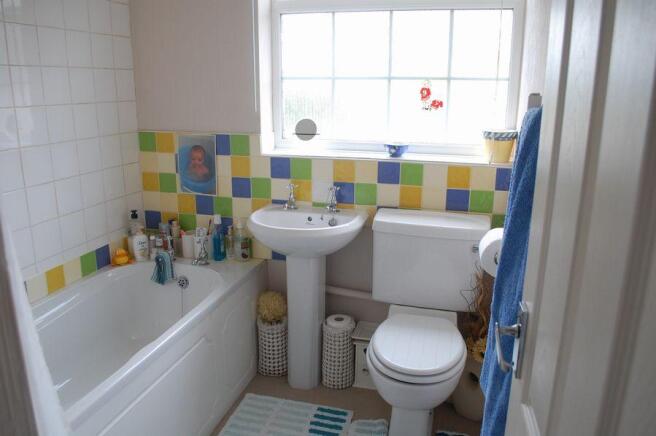 FAMILY BATHROOM