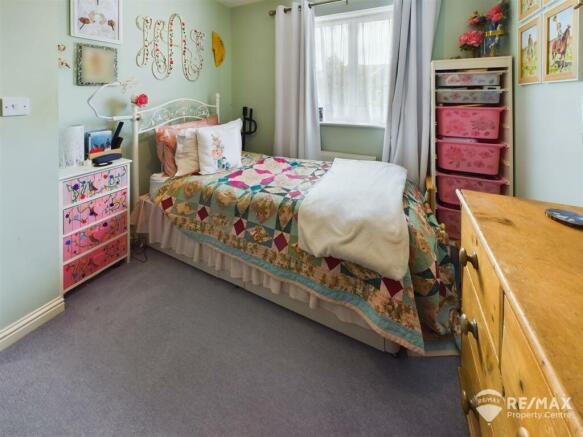 Bedroom 3 (2).jpg