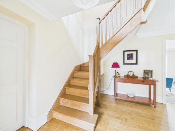 4 bed Detached for sale Image 5
