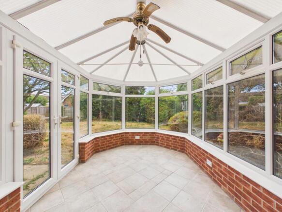 5 bed Detached for sale Image 5
