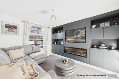 Ecton Road, Addlestone, Surrey, KT15