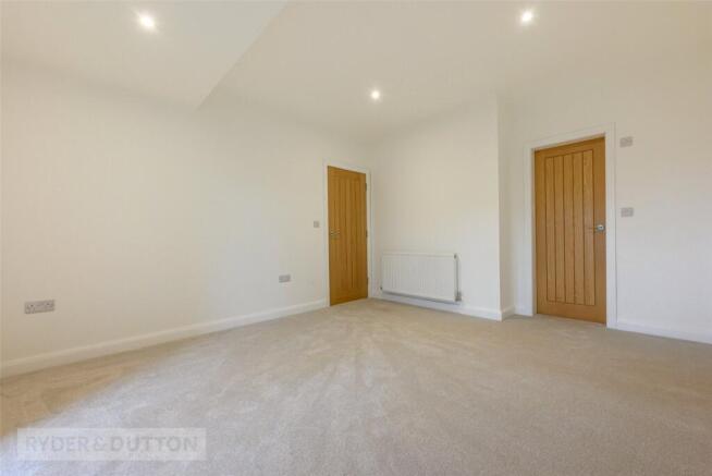 3 bed Semi-Detached for sale Image 6