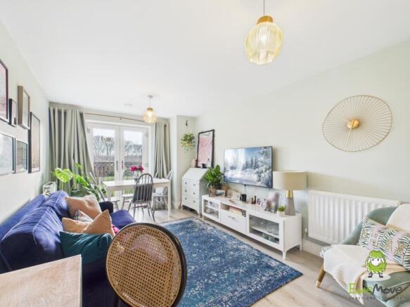 CAM03778G0-PR0369-STILL013