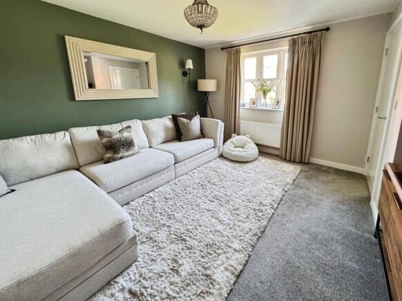 Knight Drive, Burton-On-Trent, DE13 photo 3