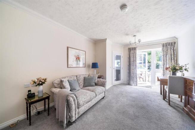Stanley Lodge, Epsom, Surrey photo 4