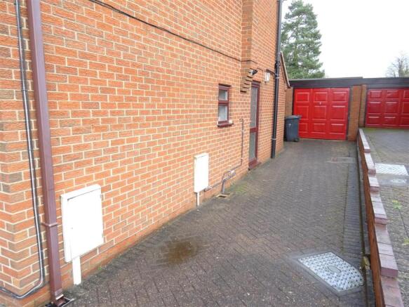 Single Garage