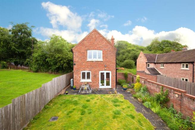 PLEASANT REAR GARDEN