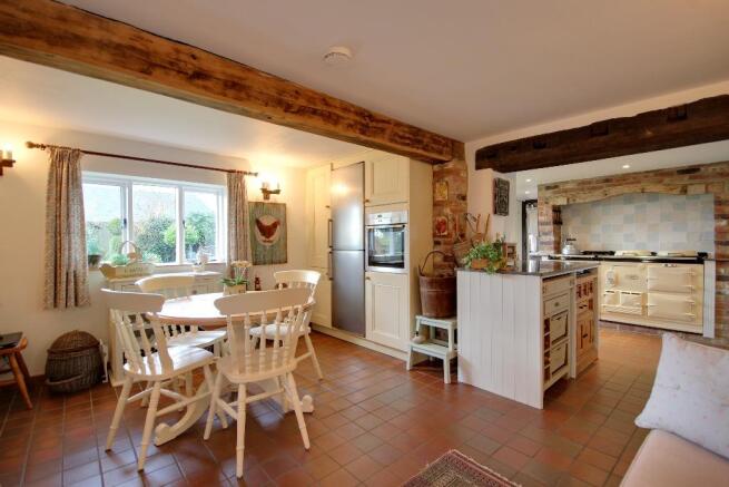 DINING ROOM/KITCHEN