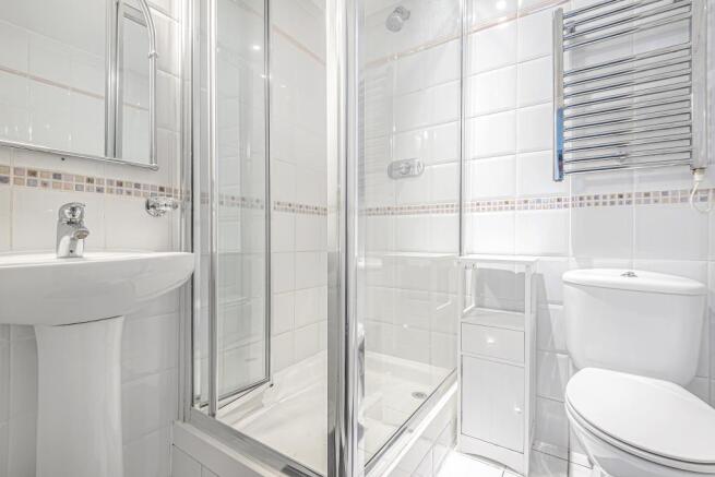 En-Suite Bathroom