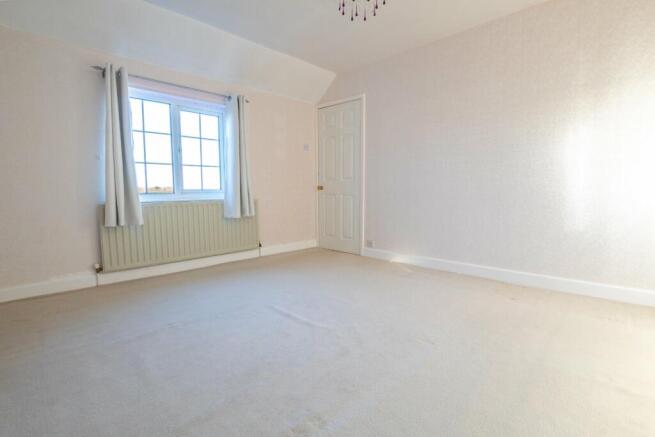 Bedroom 2 (1)