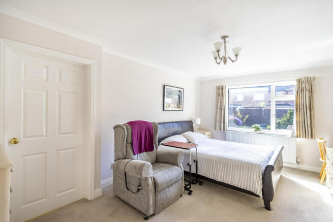 4 bed Semi-Detached for sale Image 8