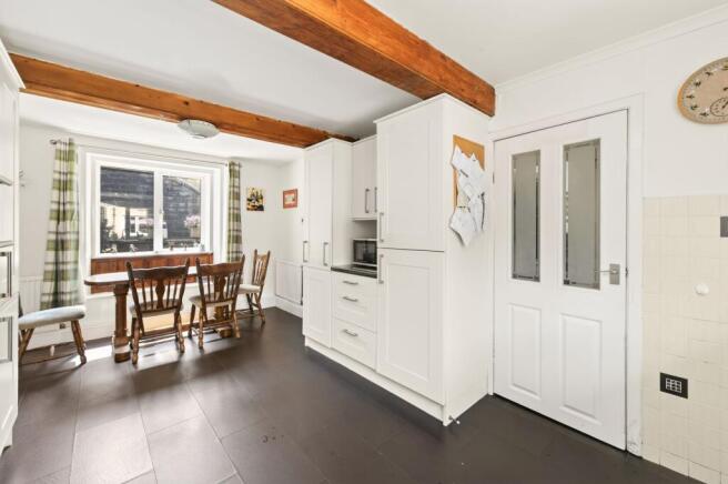 3 bed Semi-Detached for sale Image 8