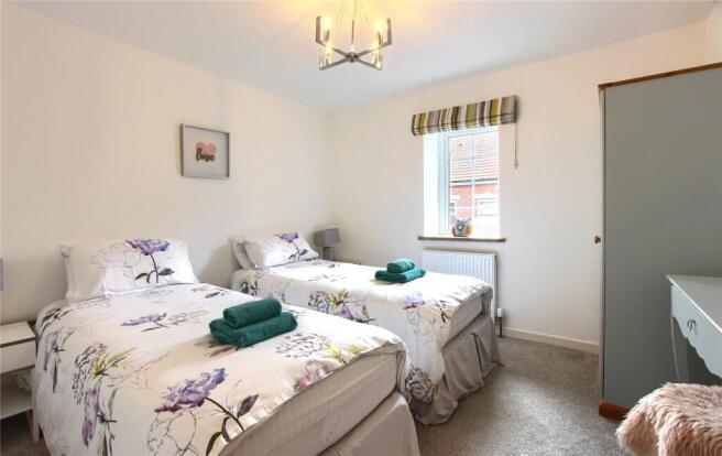 4 bed Flat for sale Image 12
