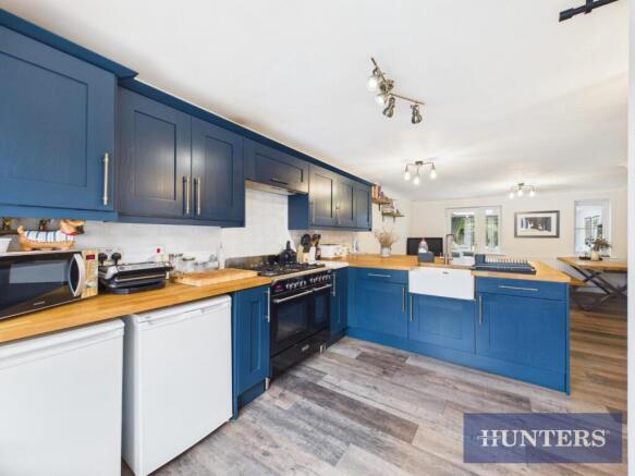 4 bed Terraced for sale Image 4