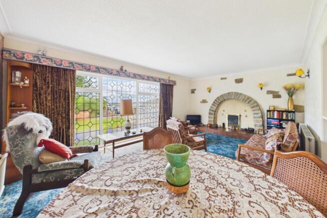 5 bed Detached for sale Image 4