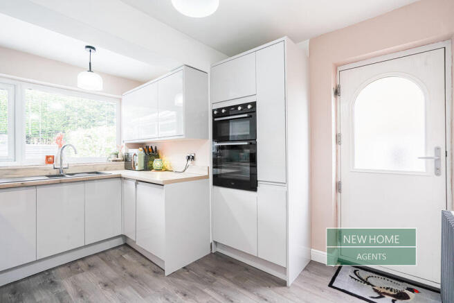 3 bed Semi-Detached for sale Image 7