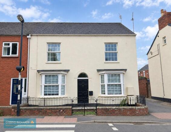 1-bed flat on North Street, Wellington, TA21, £135,000