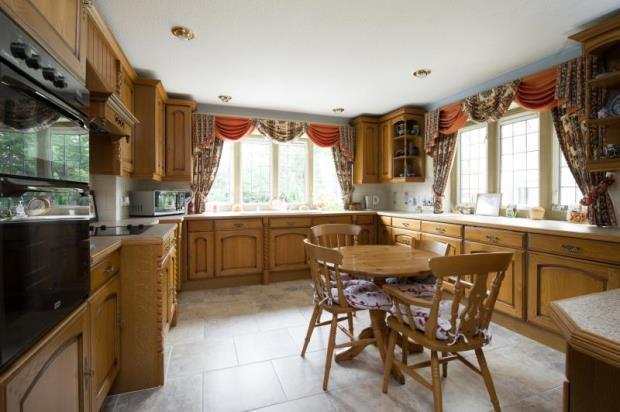 Kitchen/Breakfast Rm