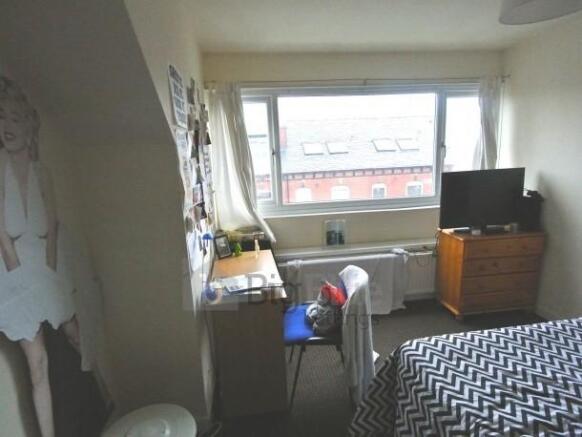 4 bed Terraced to rent Image 11