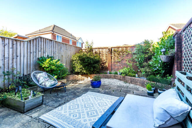 Montrose Drive, Warmley, Bristol photo 4