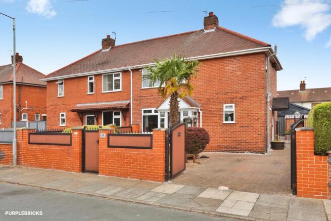 3 bed Semi-Detached for sale Image 7