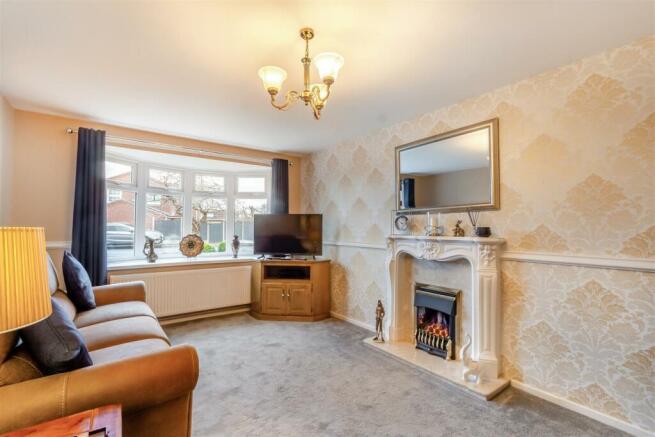 8583379-interior22.jpg