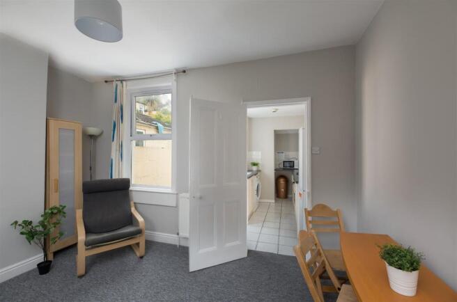 8 Lymore Gardens-7.jpg