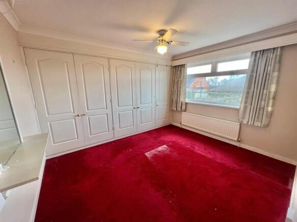 2 bed Detached Bungalow for sale Image 4