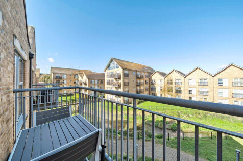 Esparto Way, South Darenth, Dartford, Kent, DA4