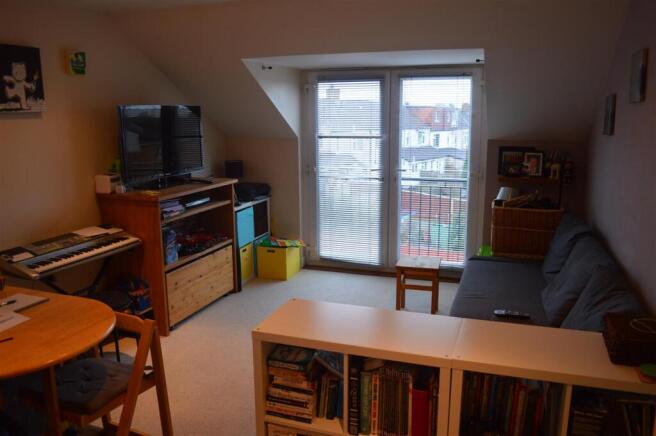 Photo 3