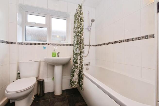2 bed Detached Bungalow for sale Image 6