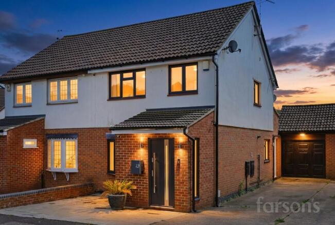Spalt Close, Hutton, CM13 photo 4