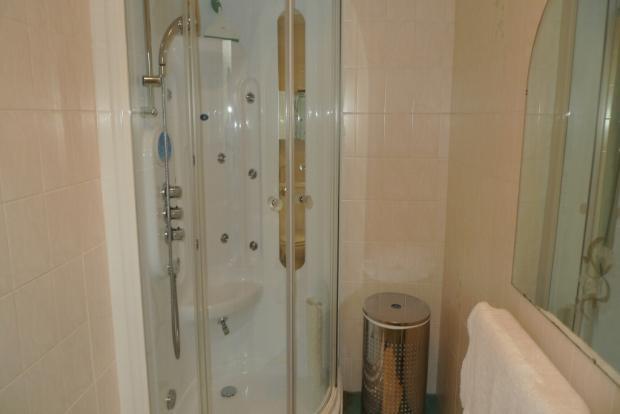 En suite Shower Room