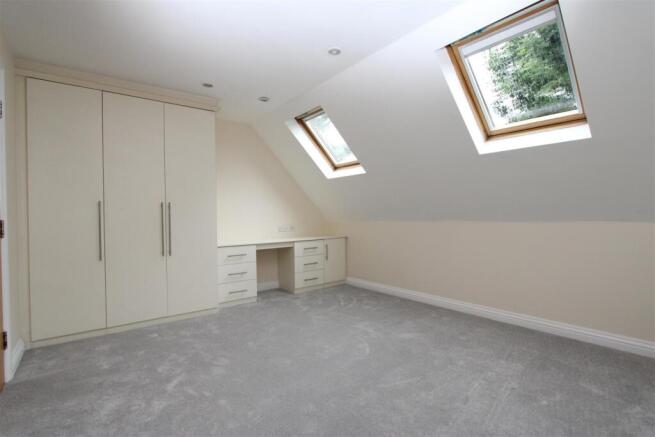 2 bed Town House to rent Image 6