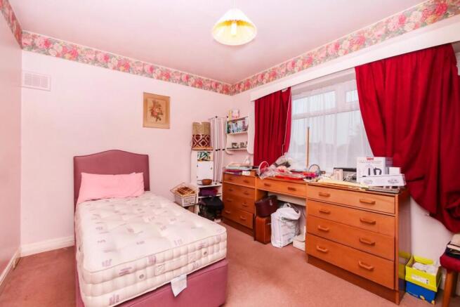 4 bed Detached Bungalow for sale Image 8