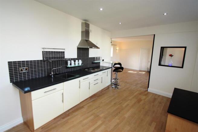 136 Netherhampton Ro