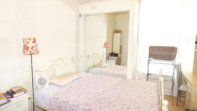 5 bed Terraced for sale Image 5