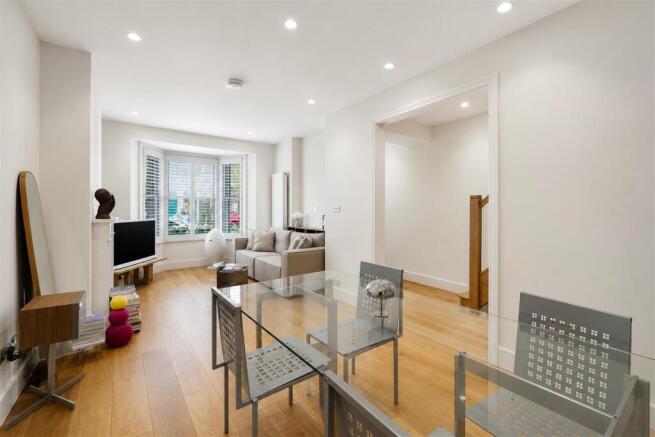 10 Treadgold Street - CIMZaw1e5aPoGLOtpOfe.jpg