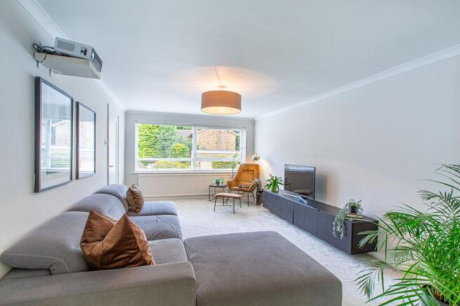 4 bed Detached for sale Image 8