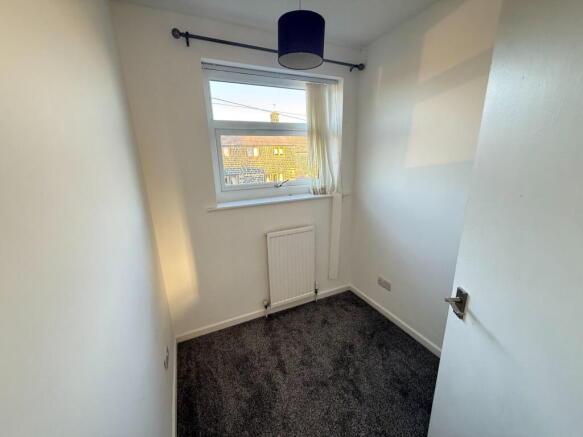 3 bed Semi-Detached to rent Image 6