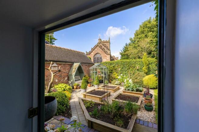 WrenburyCourt-8.jpg