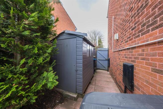 1 Audlem Drive-026.jpg