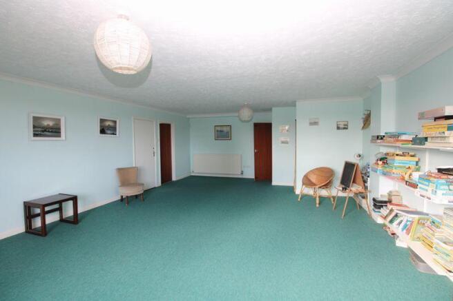 Huge playroom/...