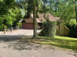Larchwood, The Glade, Tadworth KT20 6JE
