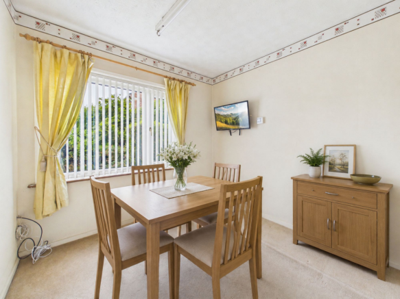 Dining Room (Virtually Furnished)