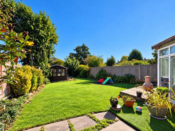 Crowhurst Lane, Bexhill-on-Sea, TN39 photo 2