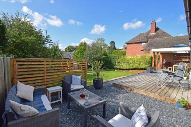8 Hanbury Road, garden terrace 2.jpg