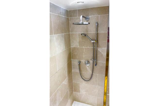 Master En-suite