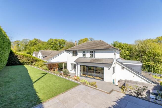 Hall Rise Close, Bramhope, Leeds photo 4